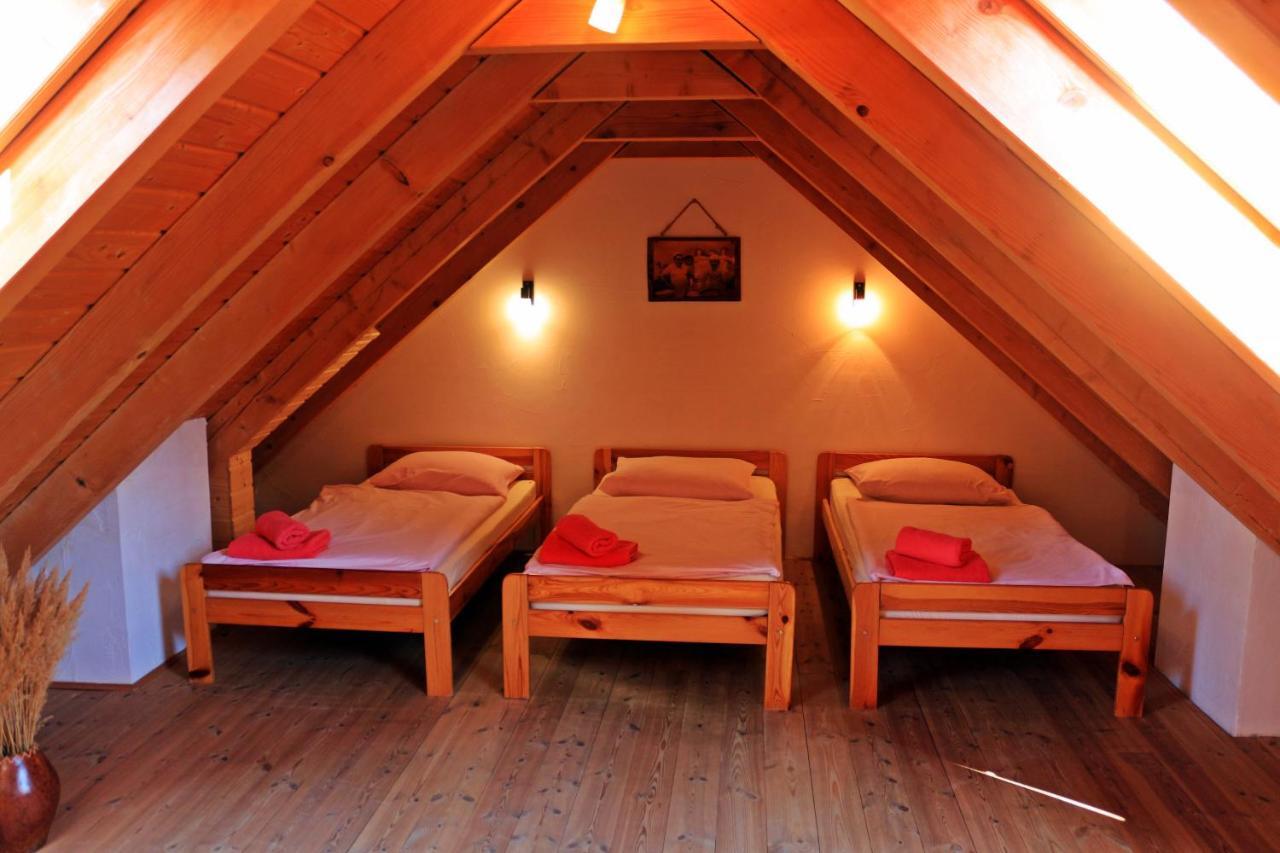 Zagroda Lipowiec Apartment *
